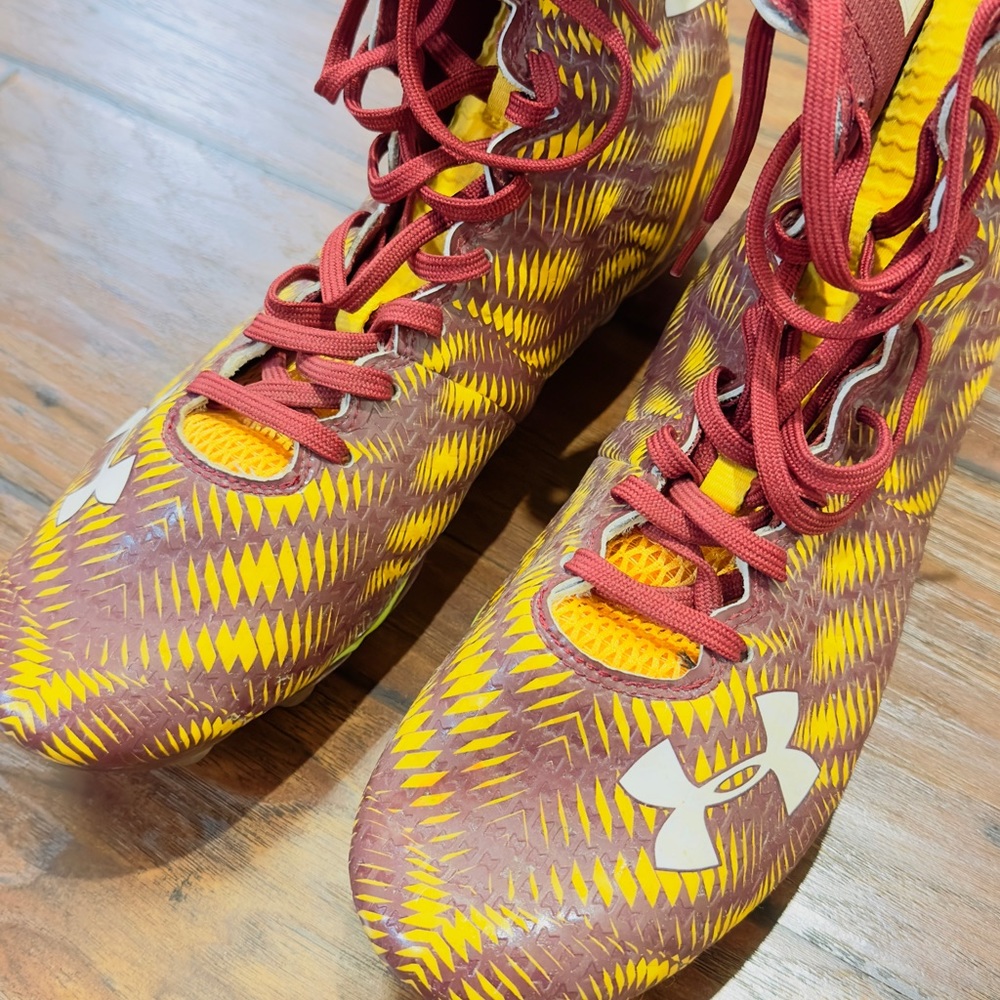 Under Armour football cleats size 11